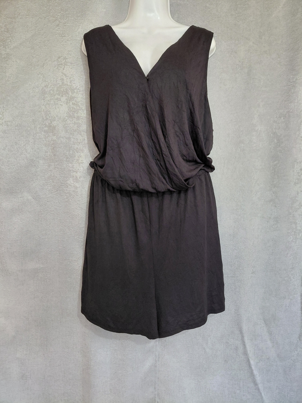 Jessica Simpson Black Surplus Romper Sleeveless V-Neck Elastic Waist Plus Sz 2X